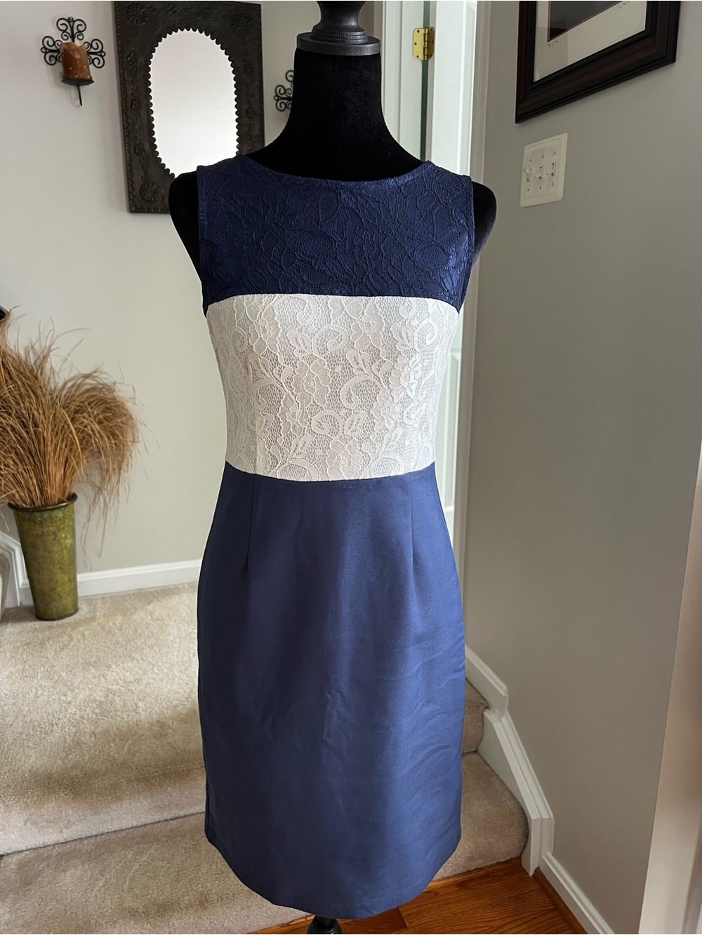 Patrizia Luca Milano Lace Colorblock Sheath Dress Navy Cream Size S Back Zip